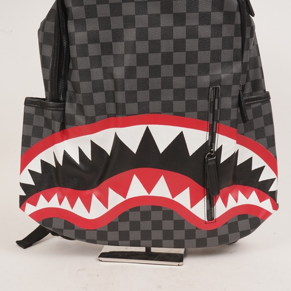 Grey Checkered Pattern Multi-Pocket Shark Teeth Graphic Leather Backpack NWOT - Picture 2 of 11